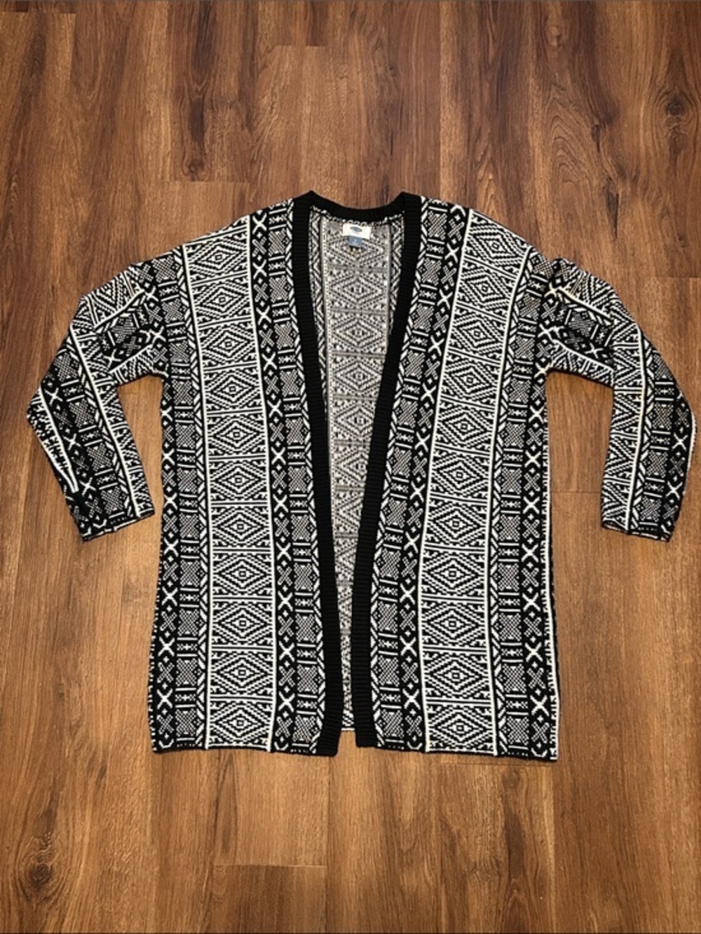 Old Navy Black and White Geometric Southwest Open-Front Cardigan M Medium 8 10